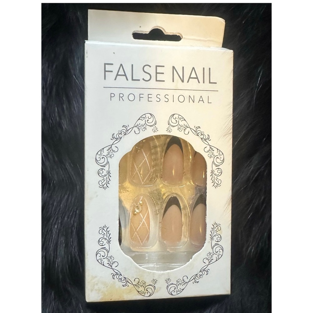 Nail Bundle - Picture 7 of 8